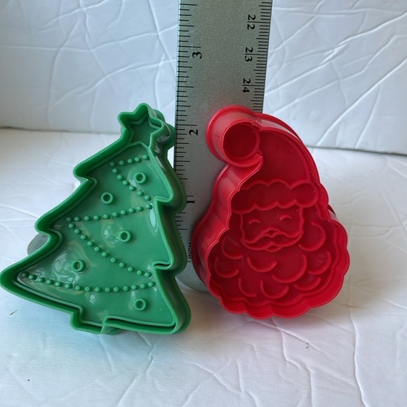 Cookie Decorating 12 Piece Holiday Baking Supplies Cookie Cutters Wilton Icing - Picture 4 of 7